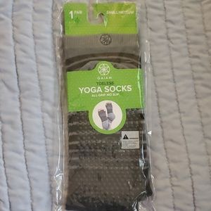 Gaiam yoga socks